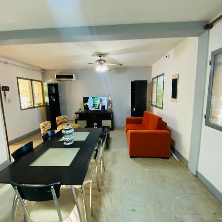 House G&S, Depto Con 3 Dormitorios Para 7 Personas Pleno Centro De La Ciudad Puerto Iguazú Exteriér fotografie