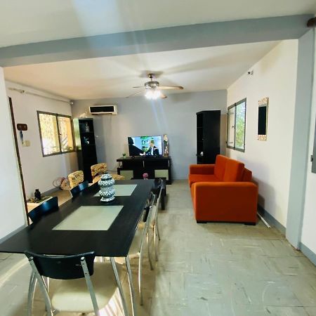 House G&S, Depto Con 3 Dormitorios Para 7 Personas Pleno Centro De La Ciudad Puerto Iguazú Exteriér fotografie